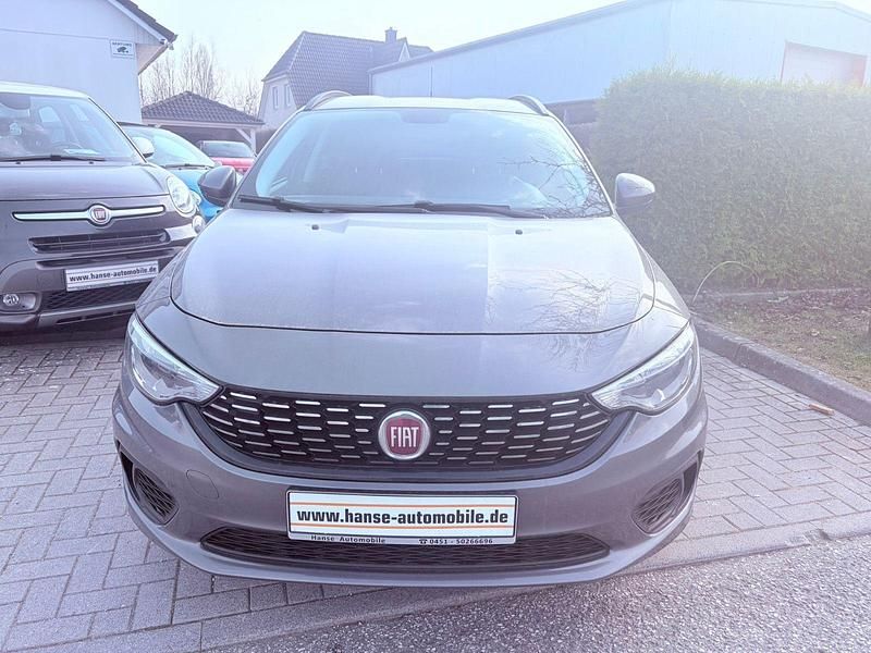 Gebraucht Fiat Tipo 95 PS (69 kW) 2018 Grau Kombi