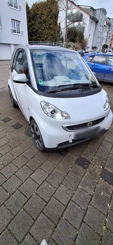 Weiß Gebraucht 2012 Smart ForTwo Coupé Coupé | 6.500 € (Etwas zu teuer) - Bild 1/4