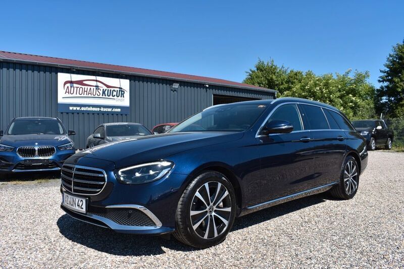 Cavansitblau metalliclack Gebraucht 2021 Mercedes E400 Kombi | 34.995 € (Guter Preis) - Bild 1/4