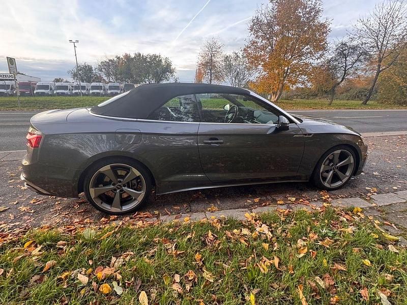 Gebraucht Audi A5 Cabriolet Ambiente 265 PS (194 kW) 2021 Grau Cabrio