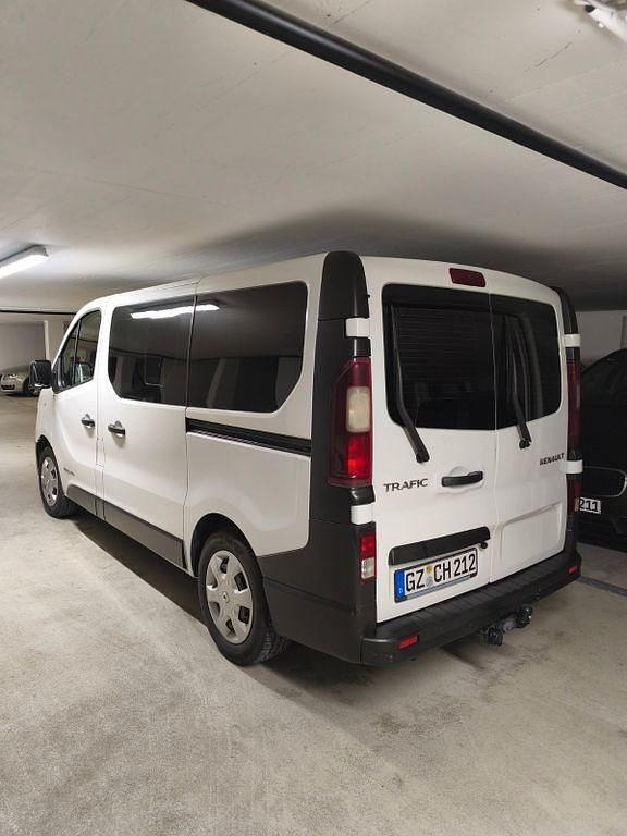 Gebraucht Renault Trafic 120 PS (88 kW) 2015 Weiß Van / Kleinbus