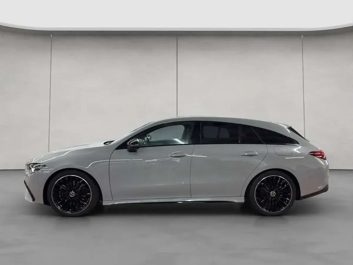 Gebraucht Mercedes CLA200 AMG 150 PS (110 kW) 2026 Manufaktur alpingrau uni Kombi