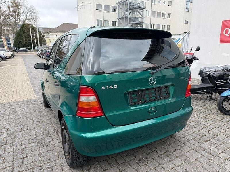 Gebraucht Mercedes A140 82 PS (60 kW) 2000 Grün Limousine