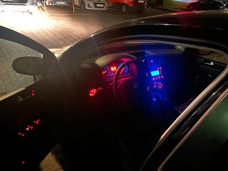 Gebraucht VW Golf IV 75 PS (55 kW) 2005 Schwarz Kleinwagen