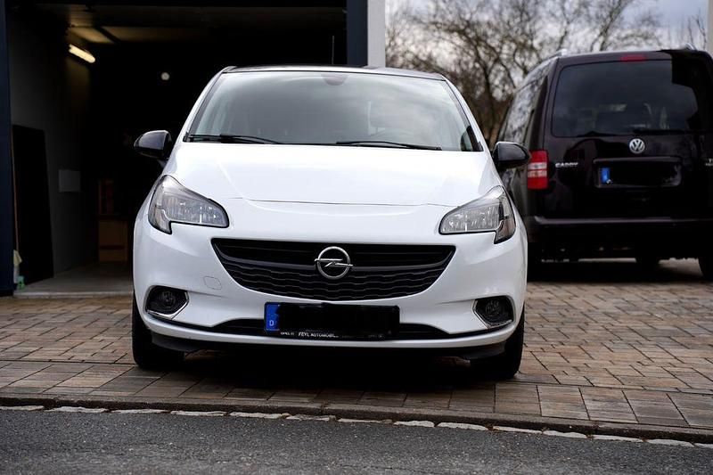Gebraucht Opel Corsa Color Edition 101 PS (74 kW) 2016 Weiß Kleinwagen