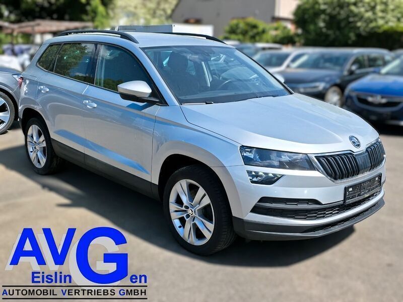 Brilliantsilber metallic Gebraucht 2022 Skoda Karoq Style SUV | 18.499 € (Teuer) - Bild 1/4