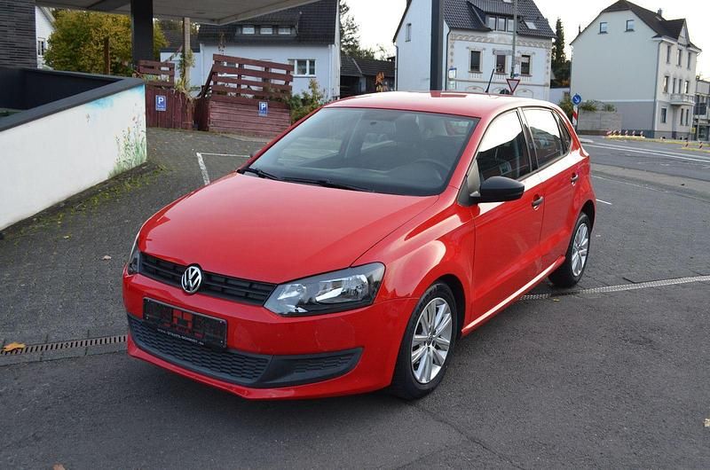 Rot Gebraucht 2009 VW Polo Trendline Kleinwagen | 2.750 € (Etwas zu teuer) - Bild 1/4