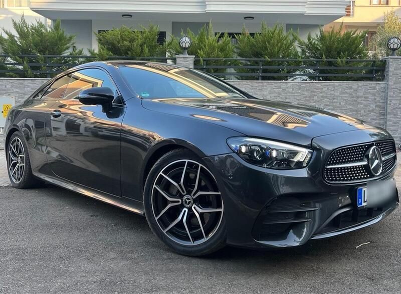 Grau Gebraucht 2020 Mercedes E220 AMG Coupé | 37.800 € (Guter Preis) - Bild 1/4