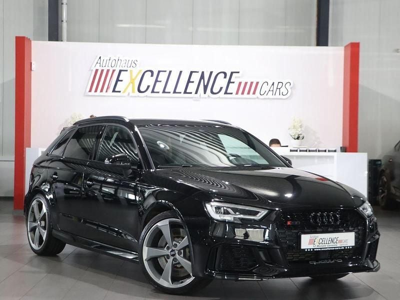 Schwarz Gebraucht 2020 Audi RS3 Sportback S-Line Kleinwagen | 44.333 € (Fairer Preis) - Bild 1/4