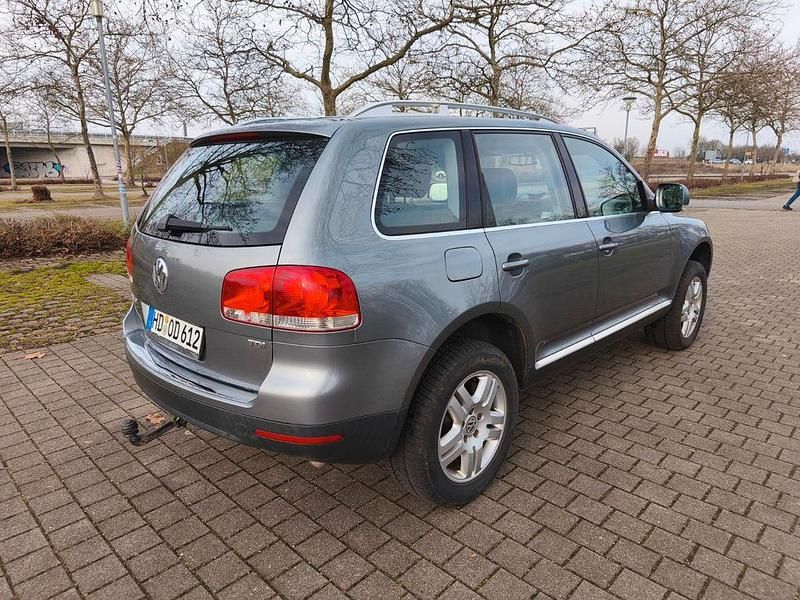 Gebraucht VW Touareg 224 PS (164 kW) 2006 Grau SUV