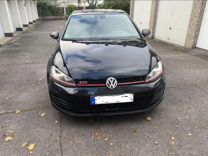 Gebraucht VW Golf VII GTI 220 PS (161 kW) 2016 Schwarz Limousine