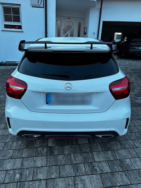Gebraucht Mercedes A250 AMG line 218 PS (160 kW) 2017 Weiß Limousine