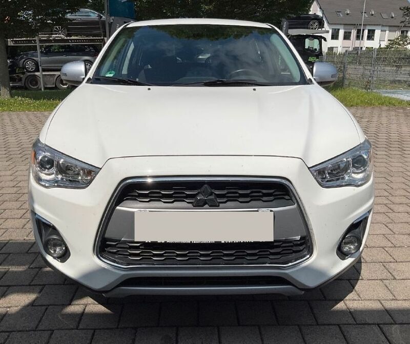 Weiß Gebraucht 2015 Mitsubishi ASX Intense SUV | 8.300 € (Superpreis) - Bild 1/4