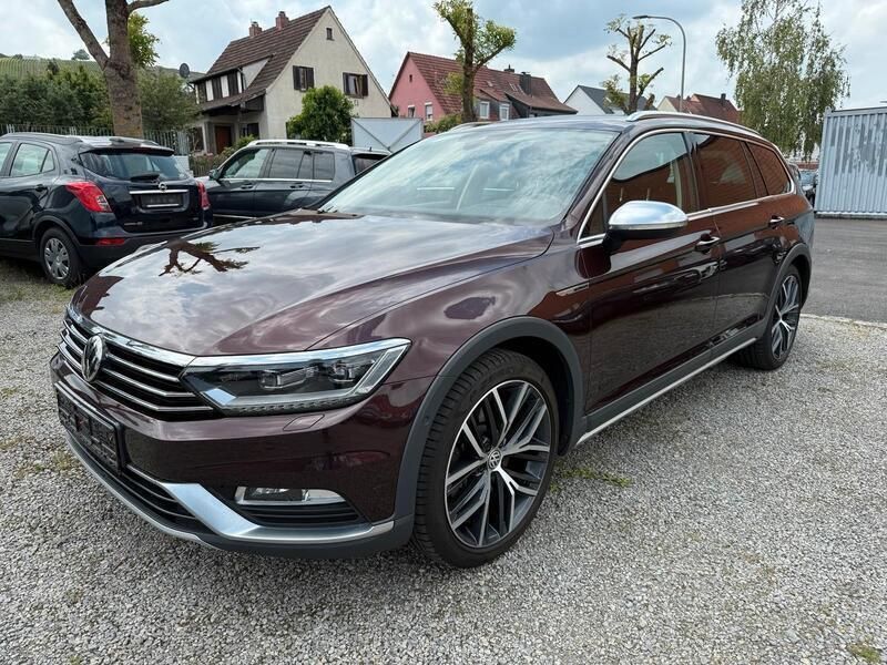 Rot Gebraucht 2015 VW Passat Alltrack Kombi | 13.490 € (Etwas zu teuer) - Bild 1/4