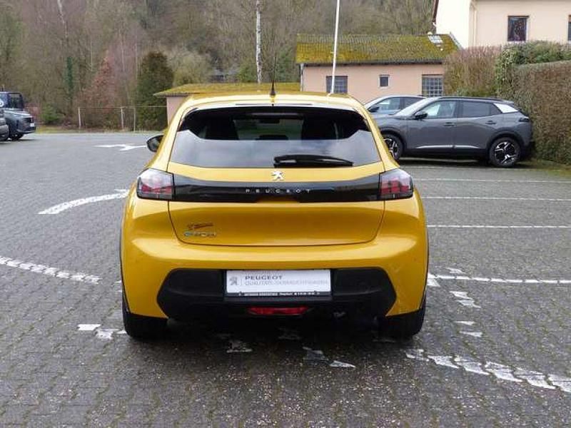 Gebraucht Peugeot 208 Active 100 kW (136 PS) 2021 Farogelb Kleinwagen