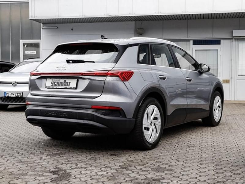 Second-hand Audi Q4 e-tron Sport 150 kW (204 CP) 2023 Gri SUV