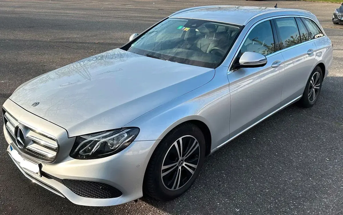 Second-hand Mercedes E220 194 CP (142 kW) 2018 Argintiu Break