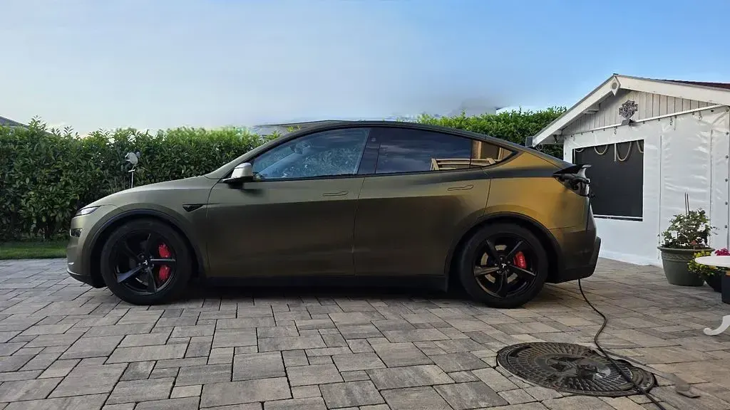 Gebraucht Tesla Model Y Long Range AWD 373 kW (508 PS) 2025 Weiß SUV