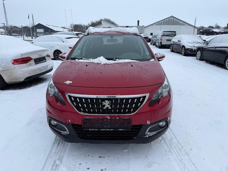 Rot Gebraucht 2018 Peugeot 2008 Active SUV | 5.600 € (Superpreis) - Bild 1/4