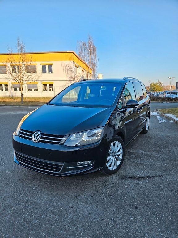 Schwarz Gebraucht 2012 VW Sharan Highline Van / Kleinbus | 14.399 € (Teuer) - Bild 1/4