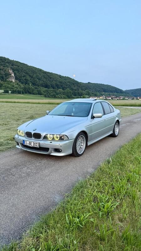 Silber Gebraucht 2001 BMW 530 M Sport Limousine | 4.450 € (Guter Preis) - Bild 1/4