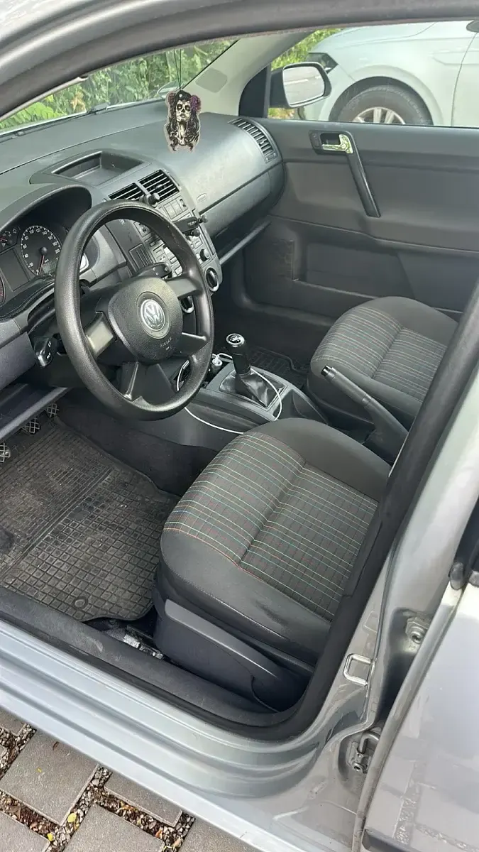 Gebraucht VW Polo 64 PS (47 kW) 2006 Silber Kleinwagen