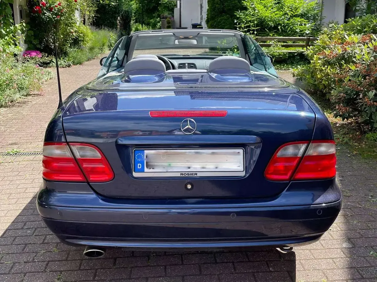 Gebraucht Mercedes CLK230 Avantgarde 193 PS (141 kW) 2000 Blau Cabrio