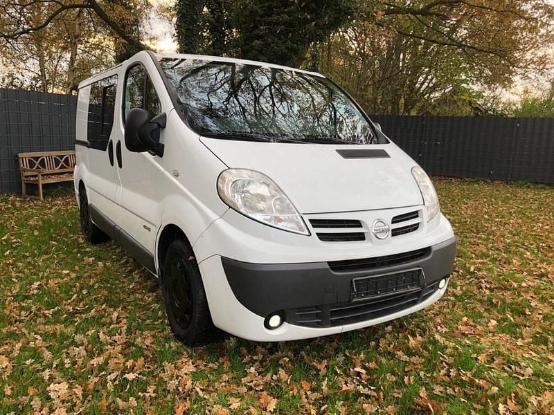 Weiß Gebraucht 2014 Nissan Primastar Van / Kleinbus | 6.849 € - Bild 1/4