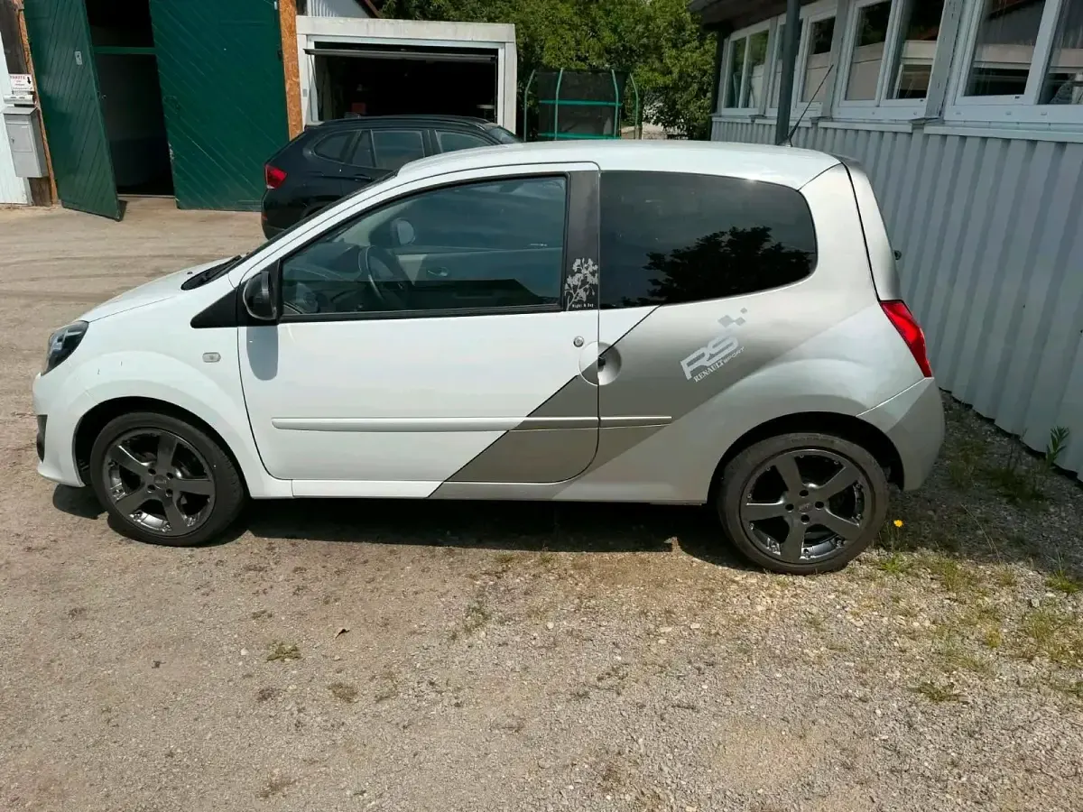 Gebraucht Renault Twingo 75 PS (55 kW) 2009 Weiß Kleinwagen