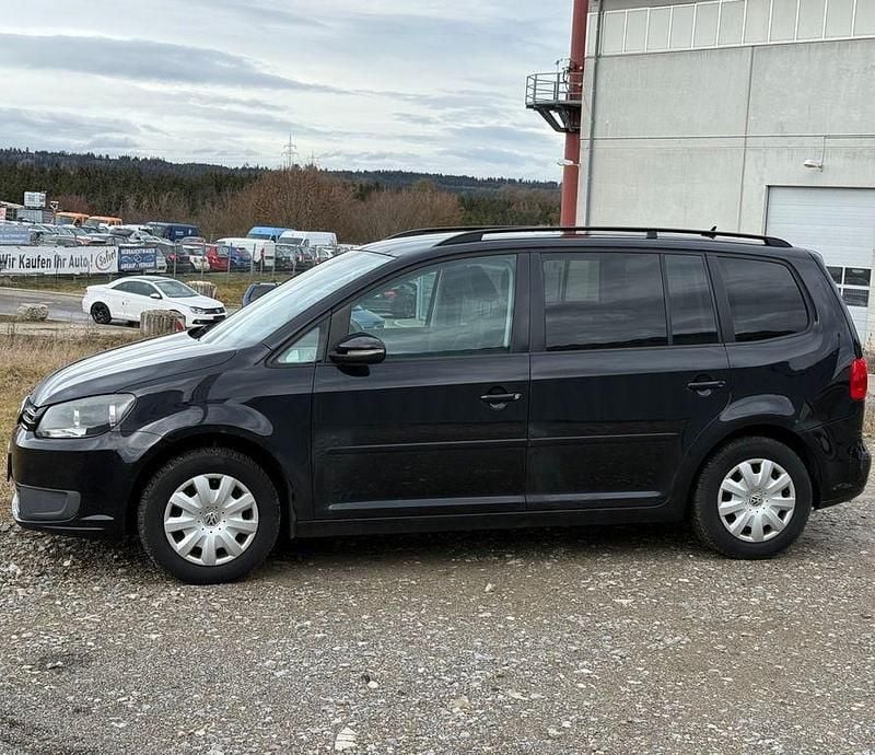 Gebraucht VW Touran 105 PS (77 kW) 2010 Schwarz Van / Kleinbus