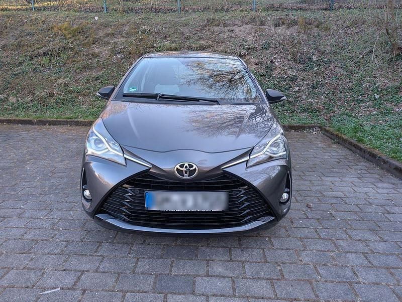 Gebraucht 2018 Toyota Yaris Comfort Kleinwagen | 10.300 € (Fairer Preis) - Bild 1/4