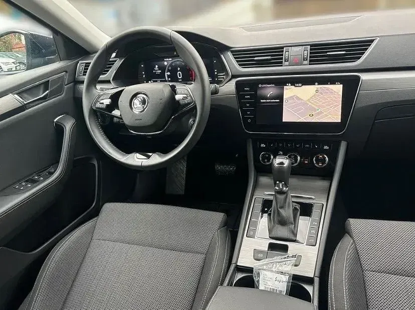 Gebraucht Skoda Superb Style 150 PS (110 kW) 2024 Schwarz Kombi
