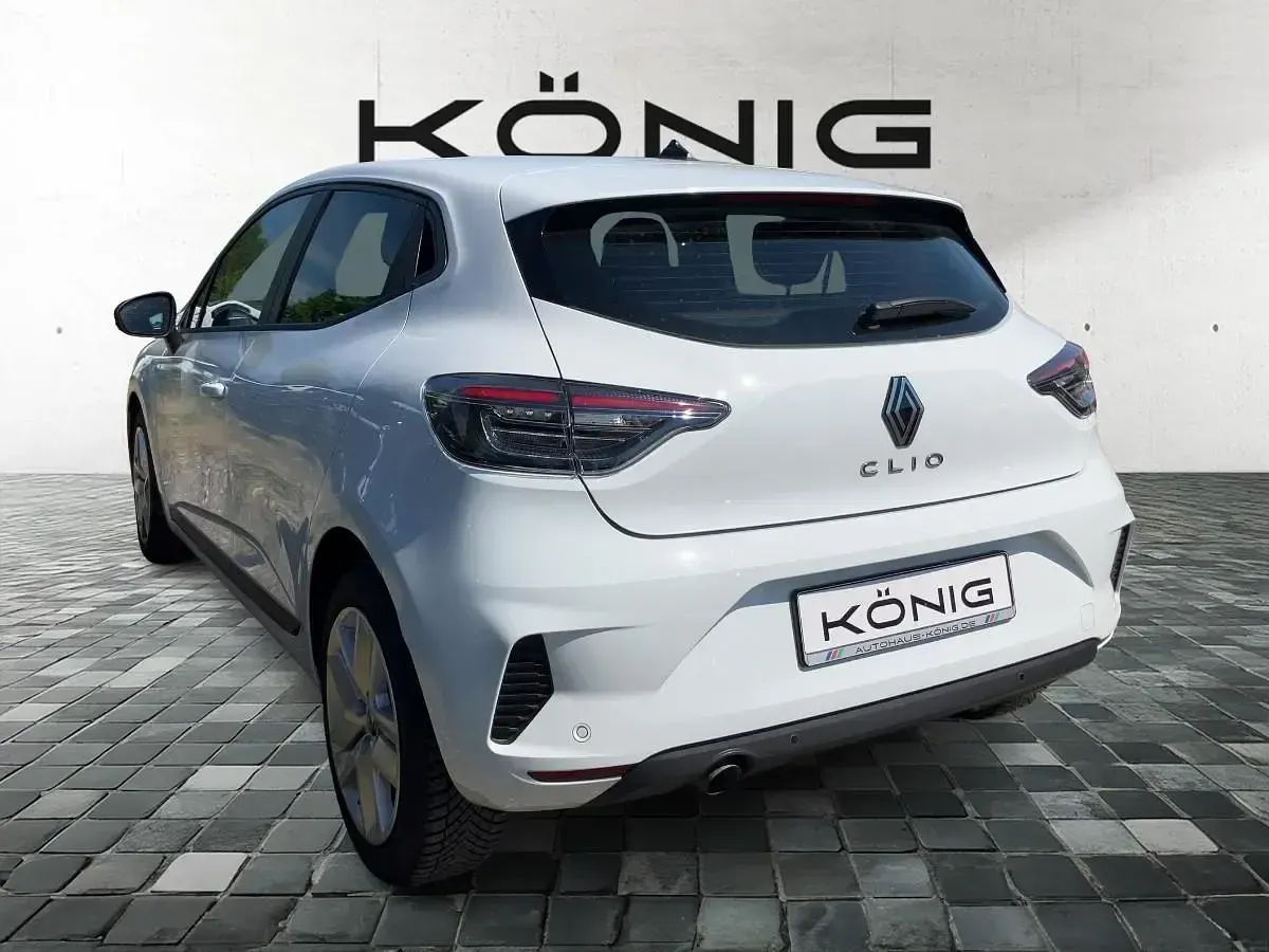 Gebraucht Renault Clio V Evolution 67 PS (49 kW) 2023 Arktis weiß Limousine