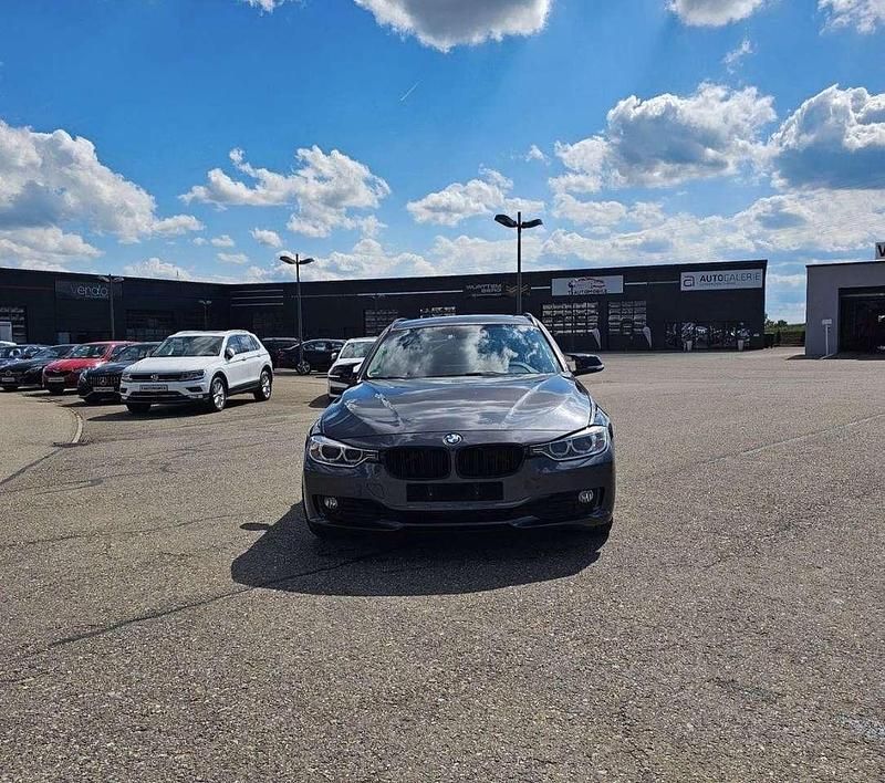 Gebraucht BMW 318 143 PS (105 kW) 2014 Kombi
