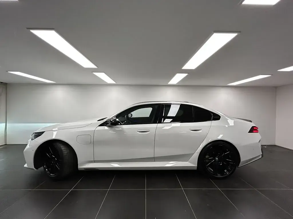 Gebraucht BMW M5 Comfort Edition 727 PS (534 kW) 2025 Alpinweiß uni Limousine