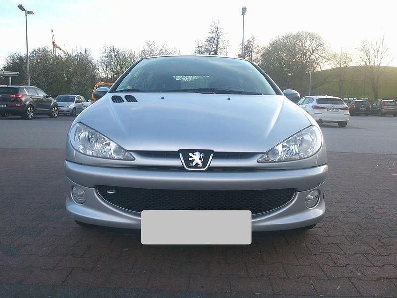 Gebraucht Peugeot 206 109 PS (80 kW) 2006 Grau Limousine