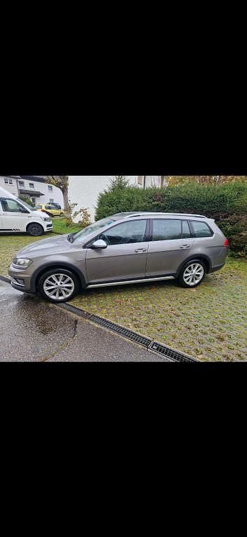 Grau Gebraucht 2015 VW Golf Alltrack Kombi | 11.800 € (Fairer Preis) - Bild 1/4