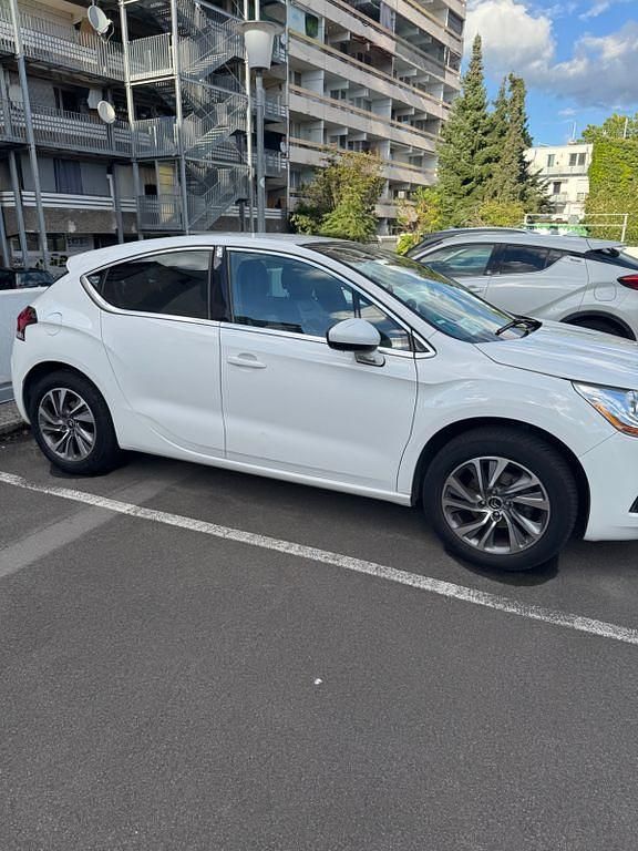 Gebraucht Citroën DS4 Chic 120 PS (88 kW) 2012 Weiß Kleinwagen