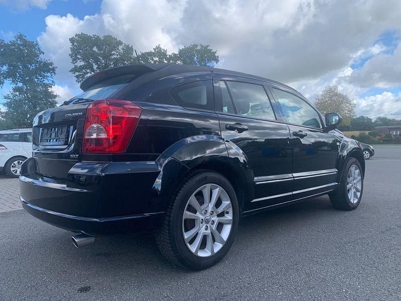 Gebraucht Dodge Caliber SXT 156 PS (114 kW) 2010 Schwarz Kleinwagen