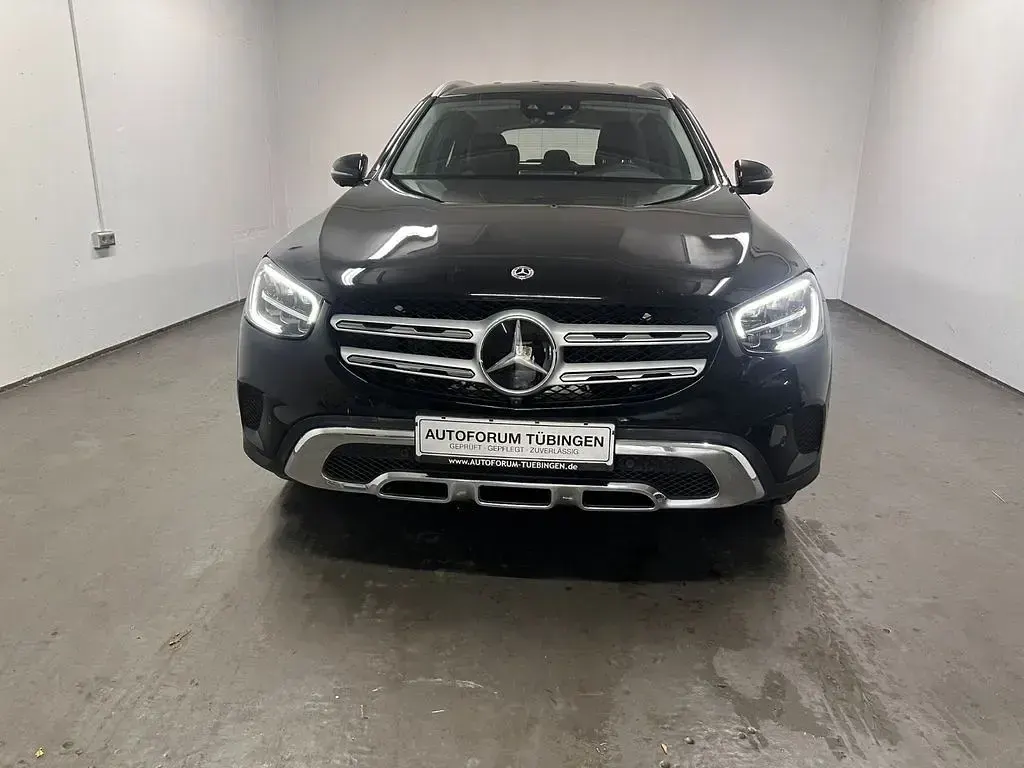 Gebraucht Mercedes GLC200 163 PS (119 kW) 2022 Schwarz SUV