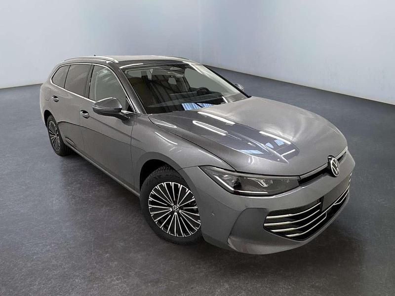 Neu VW Passat Elegance 150 PS (110 kW) 2026 5x  diabase grey met. Kombi