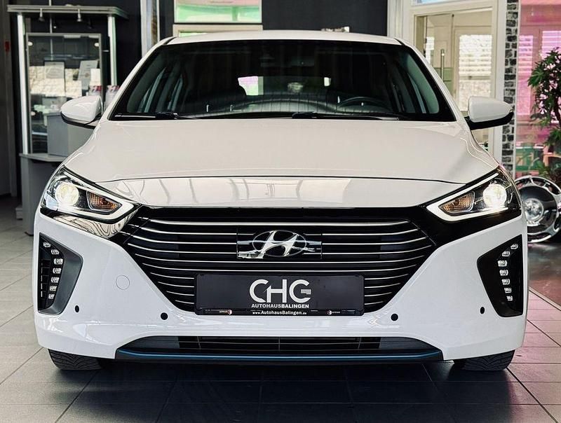 Gebraucht Hyundai Ioniq 141 PS (103 kW) 2019 Weiß Kleinwagen