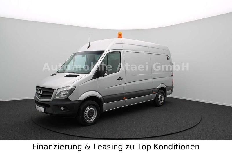 Brillantsilber metallic Gebraucht 2018 Mercedes Sprinter Van | 29.738 € - Bild 1/4