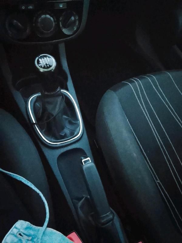 Gebraucht Opel Corsa 69 PS (50 kW) 2010 Silber Kleinwagen