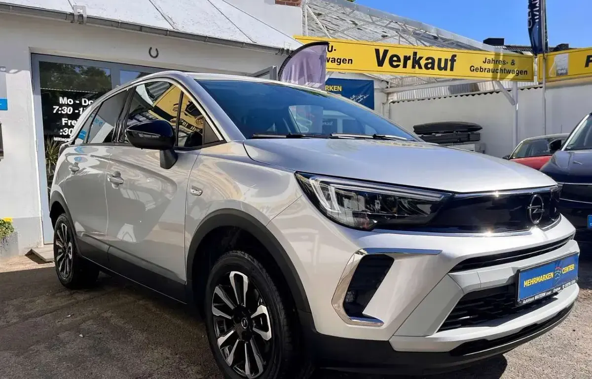 Gebraucht Opel Crossland X Elegance 110 PS (80 kW) 2024 Lackierung aluminiumgrau/meta SUV
