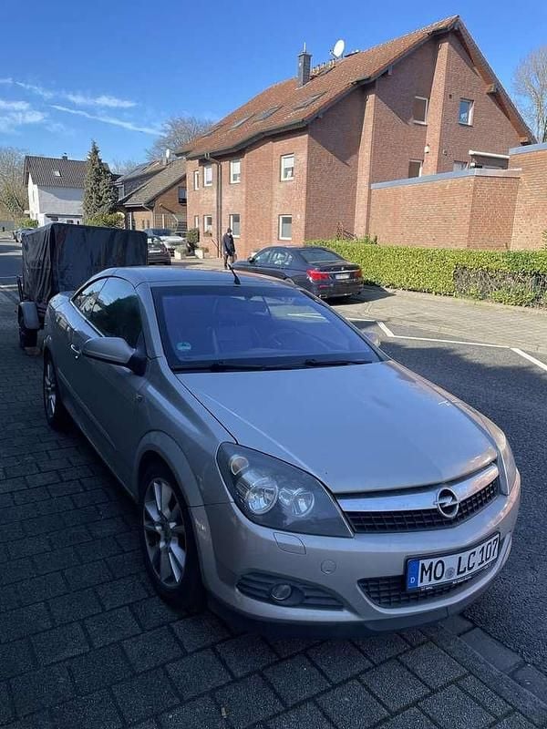 Gebraucht Opel Astra 105 PS (77 kW) 2006 Limousine