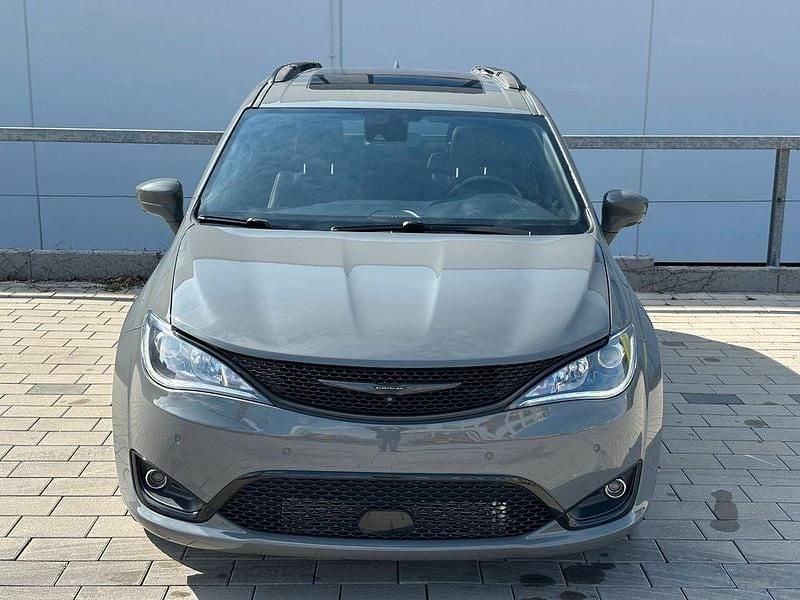 Gebraucht Chrysler Pacifica 287 PS (211 kW) 2020 Grau Van / Kleinbus