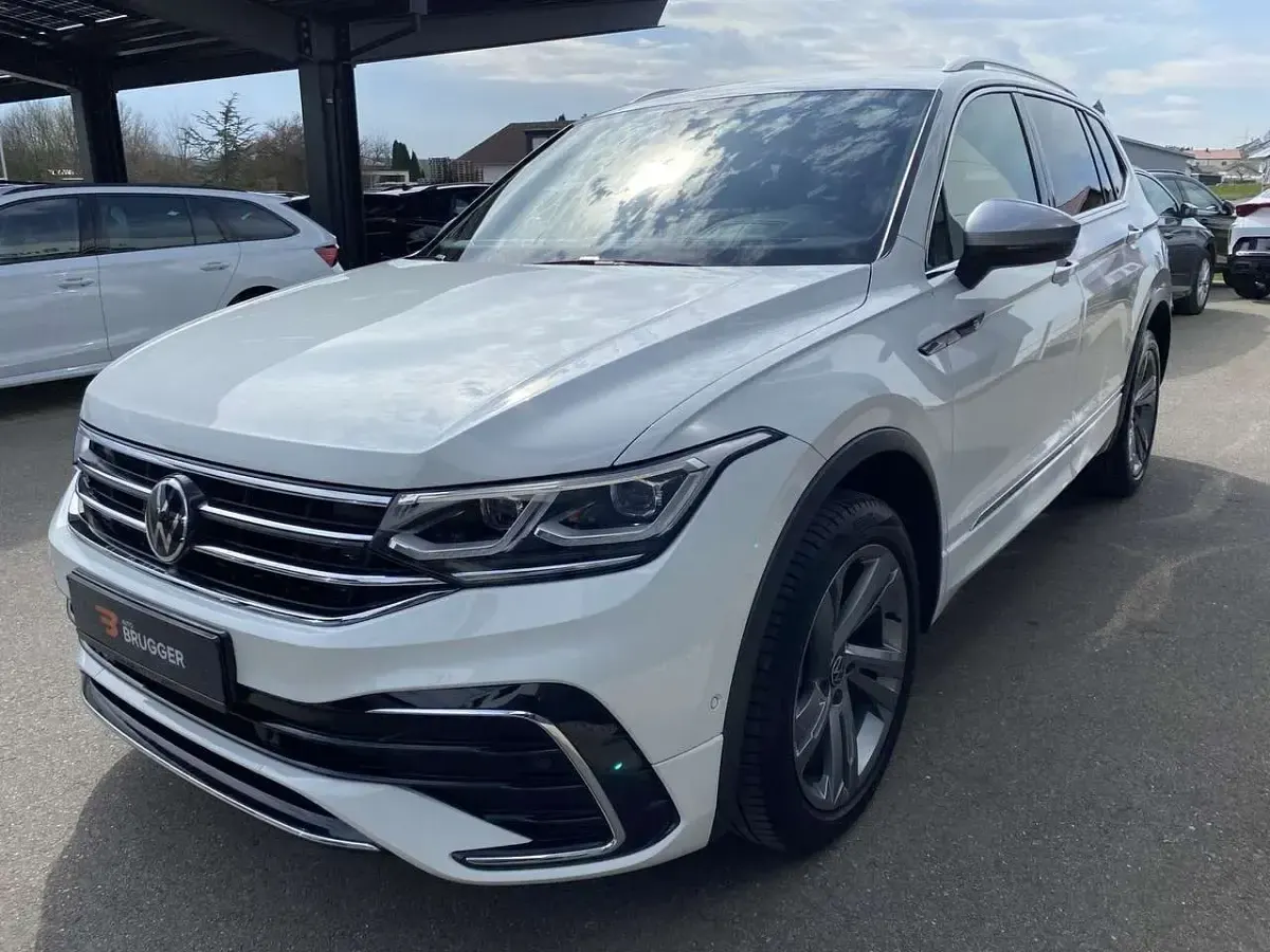 Gebraucht VW Tiguan Allspace R-line 200 PS (147 kW) 2023 Pure white SUV
