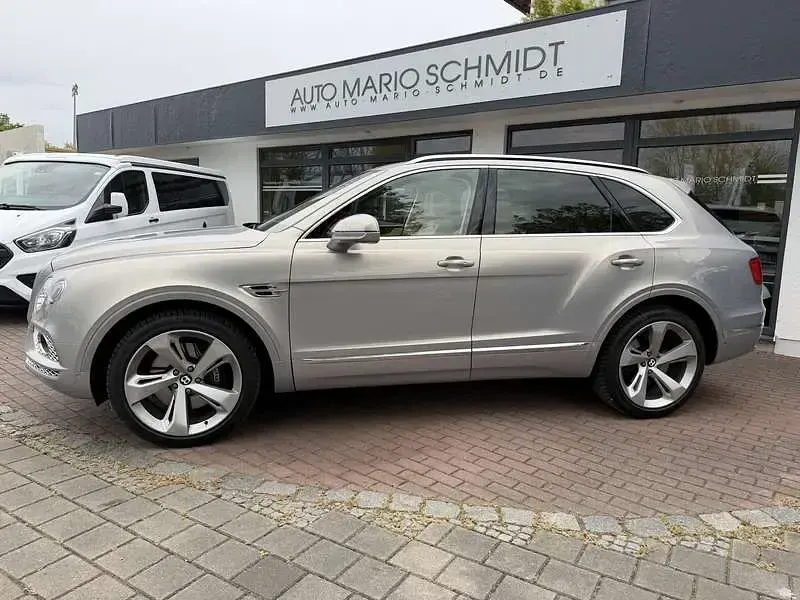 Gebraucht Bentley Bentayga 608 PS (447 kW) 2017 Silber SUV