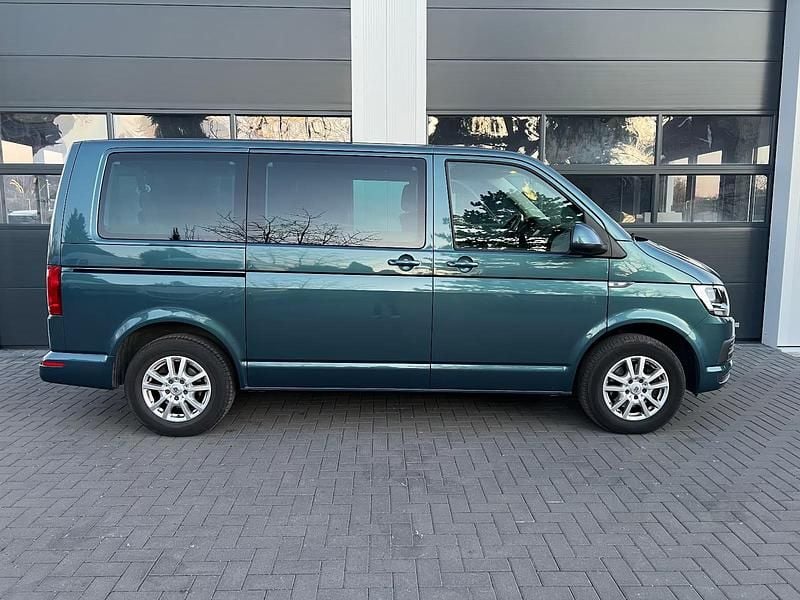 Gebraucht VW T6 Comfortline 150 PS (110 kW) 2018 Grün Van